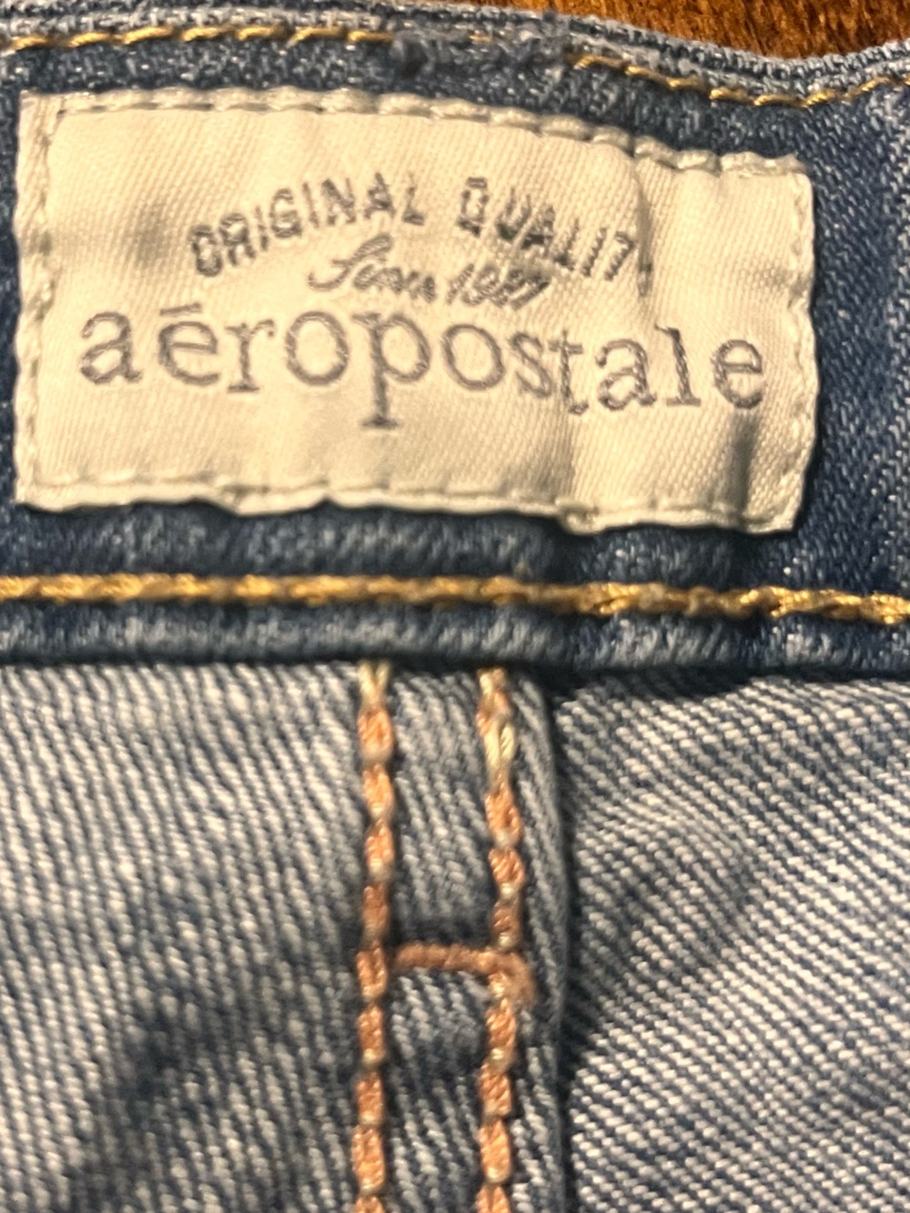 Aeropostale Women’s Sz 1/2 Denim Shorts - Picture 3 of 4